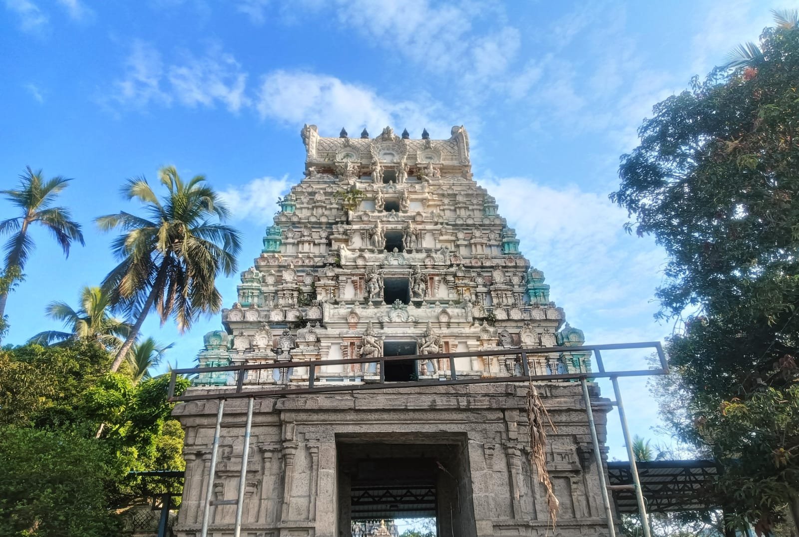 ஞானபுரீஸ்வரர் திருக்கோயில் (திரு இடைச்சுரம்)